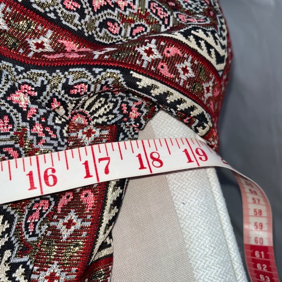 Vintage brocade blazer (S) with metallic gold threads. - Picture 7 of 16